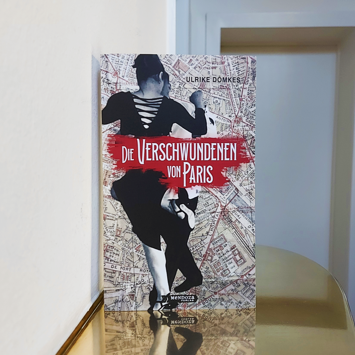 Cover des Romans "Die Verschwundenen von Paris" von Ulrike Dömkes